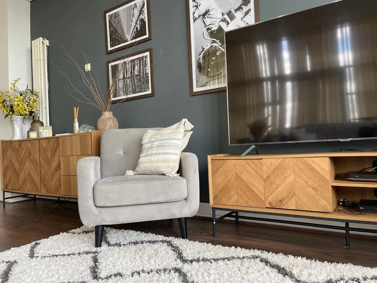 3 Bedroom Stunning Penthouse London United Kingdom