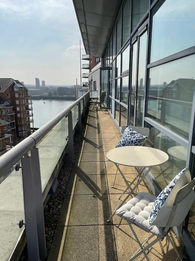3 Bedroom Stunning Penthouse London 0*,  United Kingdom