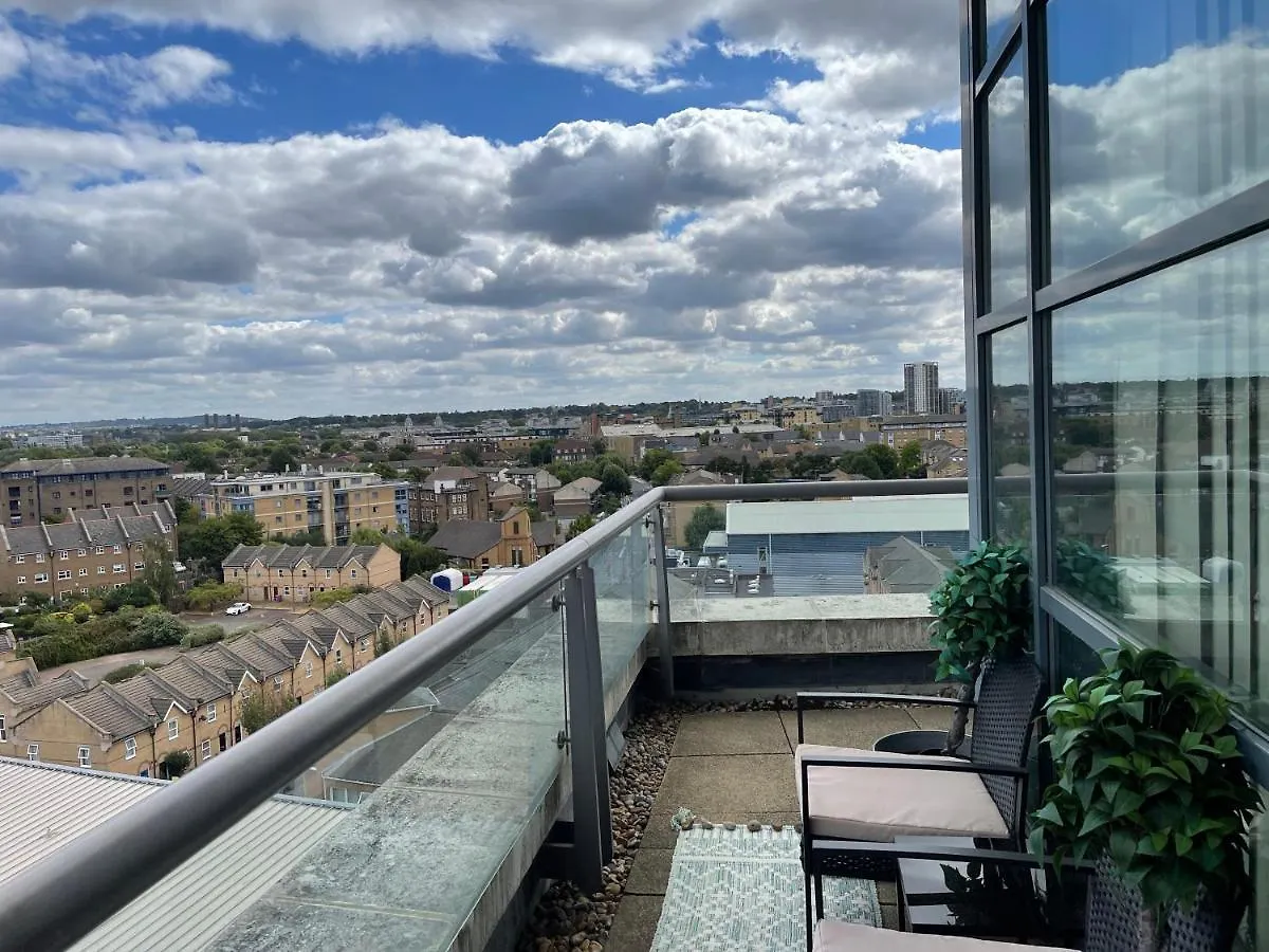 3 Bedroom Stunning Penthouse London 0*,
